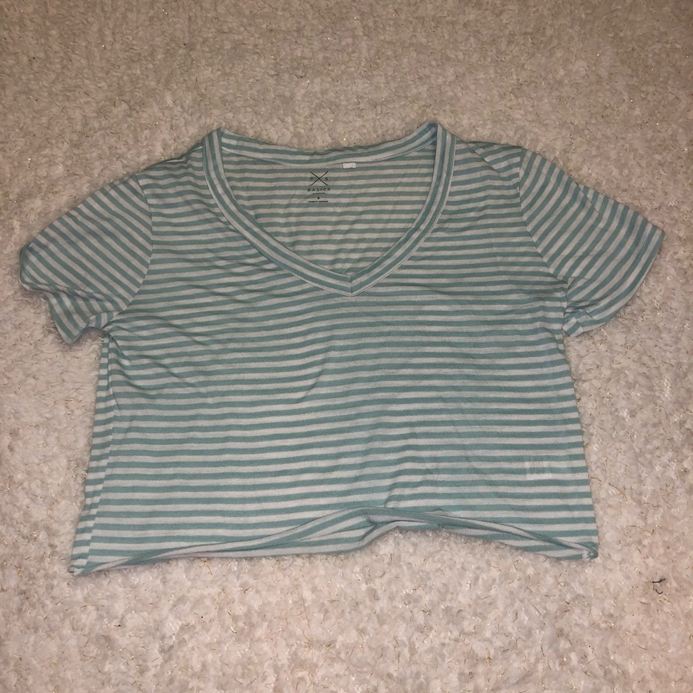 pacsun cropped v-neck